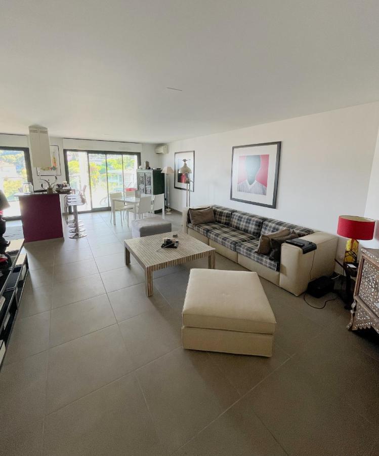 Grand 3 Pieces Avec Terrasse Vue Confort *